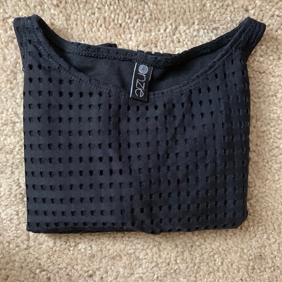 Onzie Top with built in bra! - Picture 3 of 3